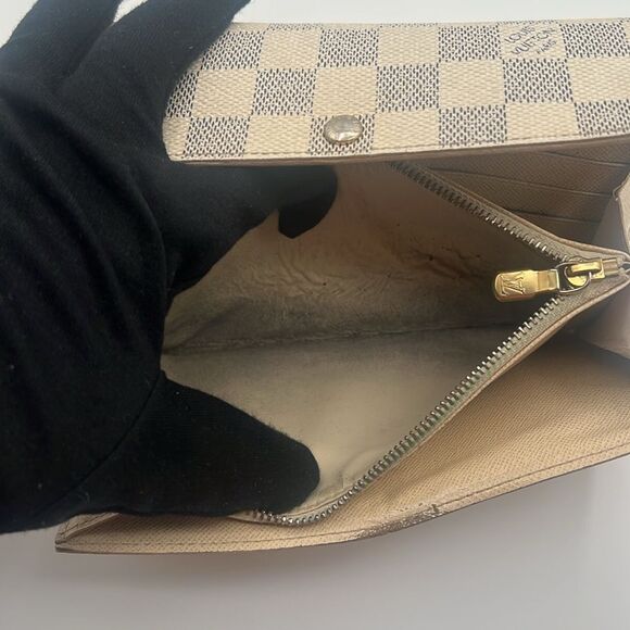 LOUIS VUITTON DAMIER AZUR SARAH WALLET - Picture 13 of 16